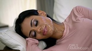 Мужика сегодня очень повезло отодрать влажное влагалище Canela Skin хуями