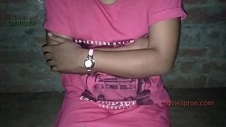 Молодой парень пристает к учительнице с волосатой пиздой и под конец ебет ее кончая внутрь