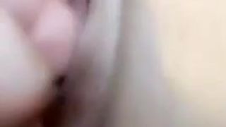 Парень выебал сексапильную соседку пальцами и хером и вылизал её мокрую пилотку